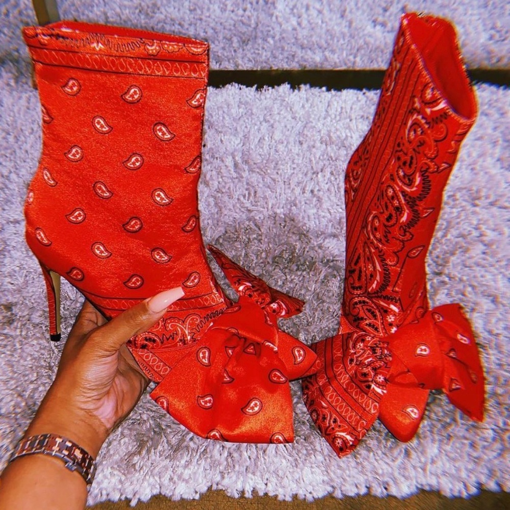 Red Paisley Print Boots from PNK elephant 🌹‼️